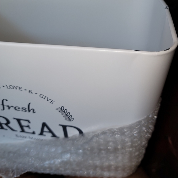 Breadbox - Picture 2 of 3